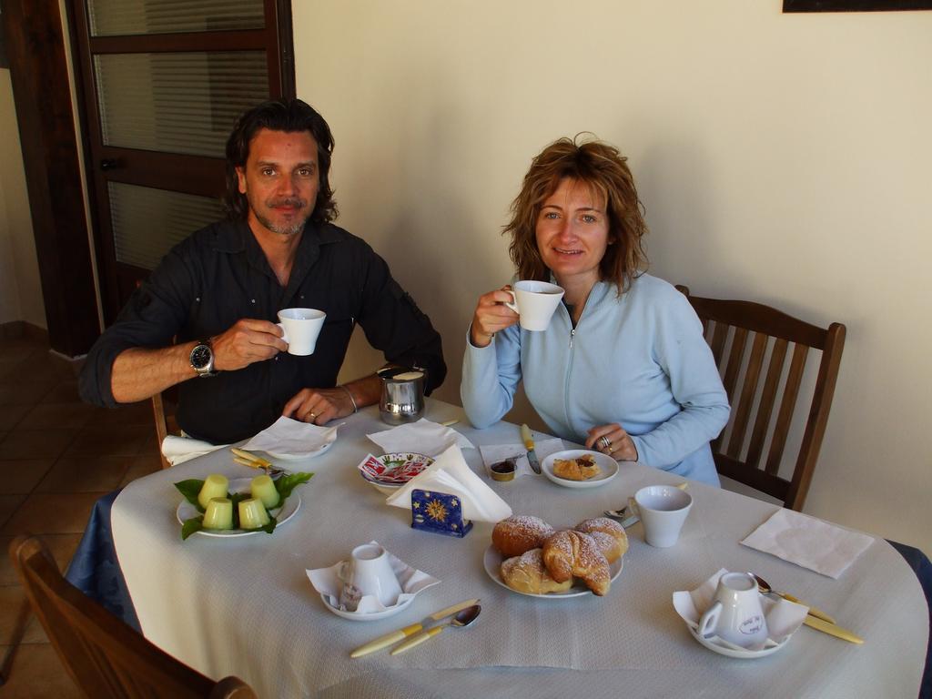Cabrera House Bed & Breakfast ปอซซัลโล ภายนอก รูปภาพ