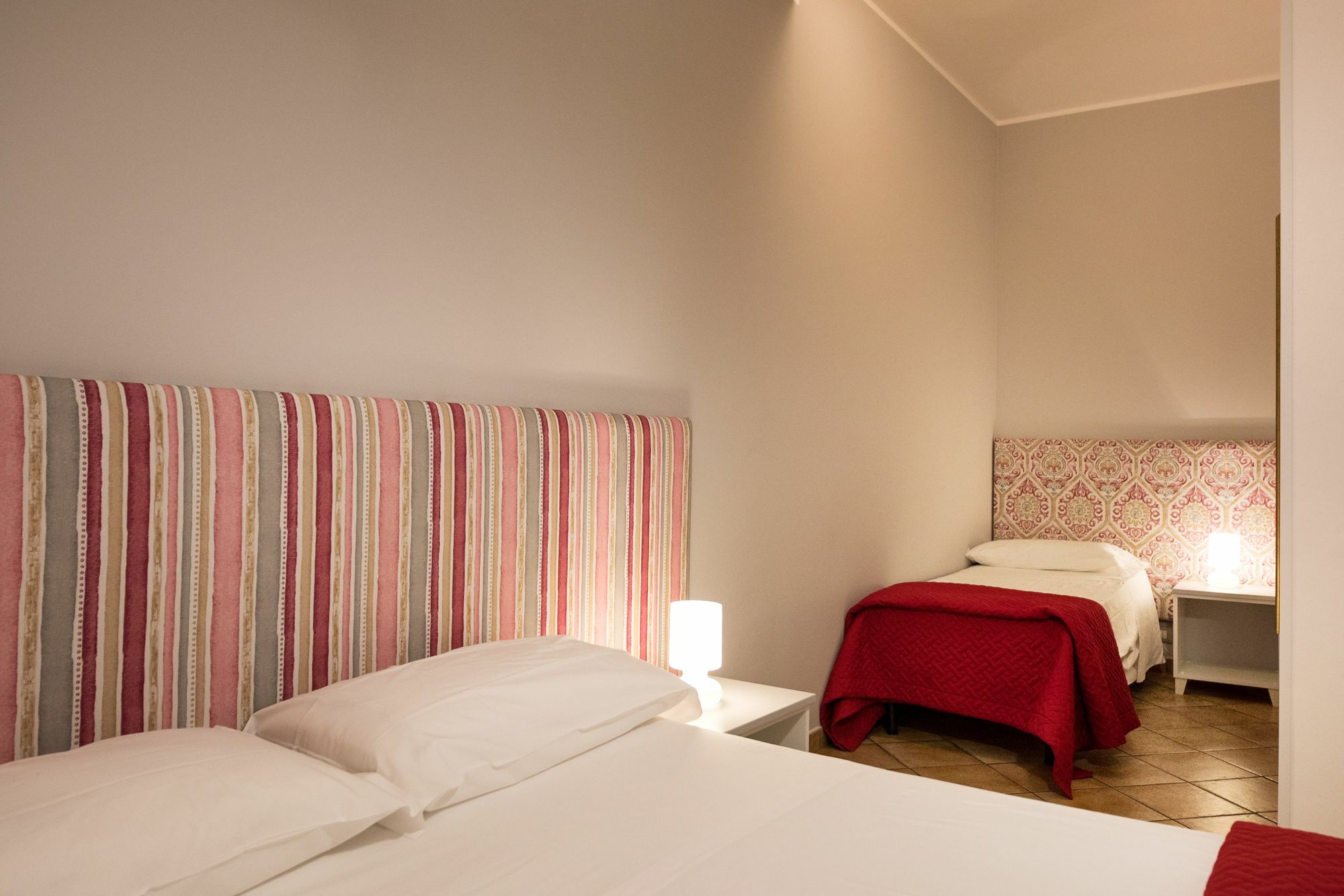 Cabrera House Bed & Breakfast ปอซซัลโล ภายนอก รูปภาพ