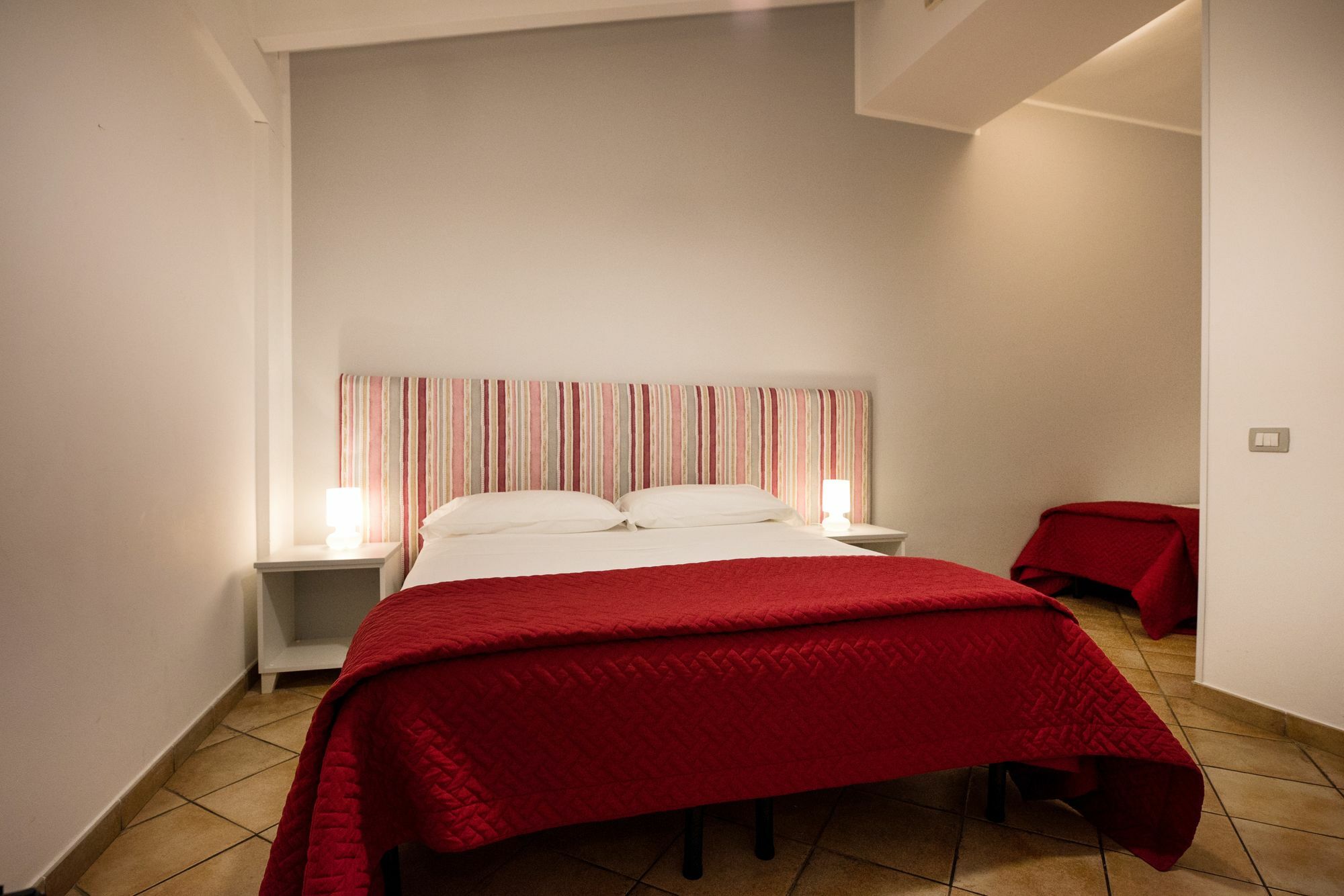 Cabrera House Bed & Breakfast ปอซซัลโล ภายนอก รูปภาพ