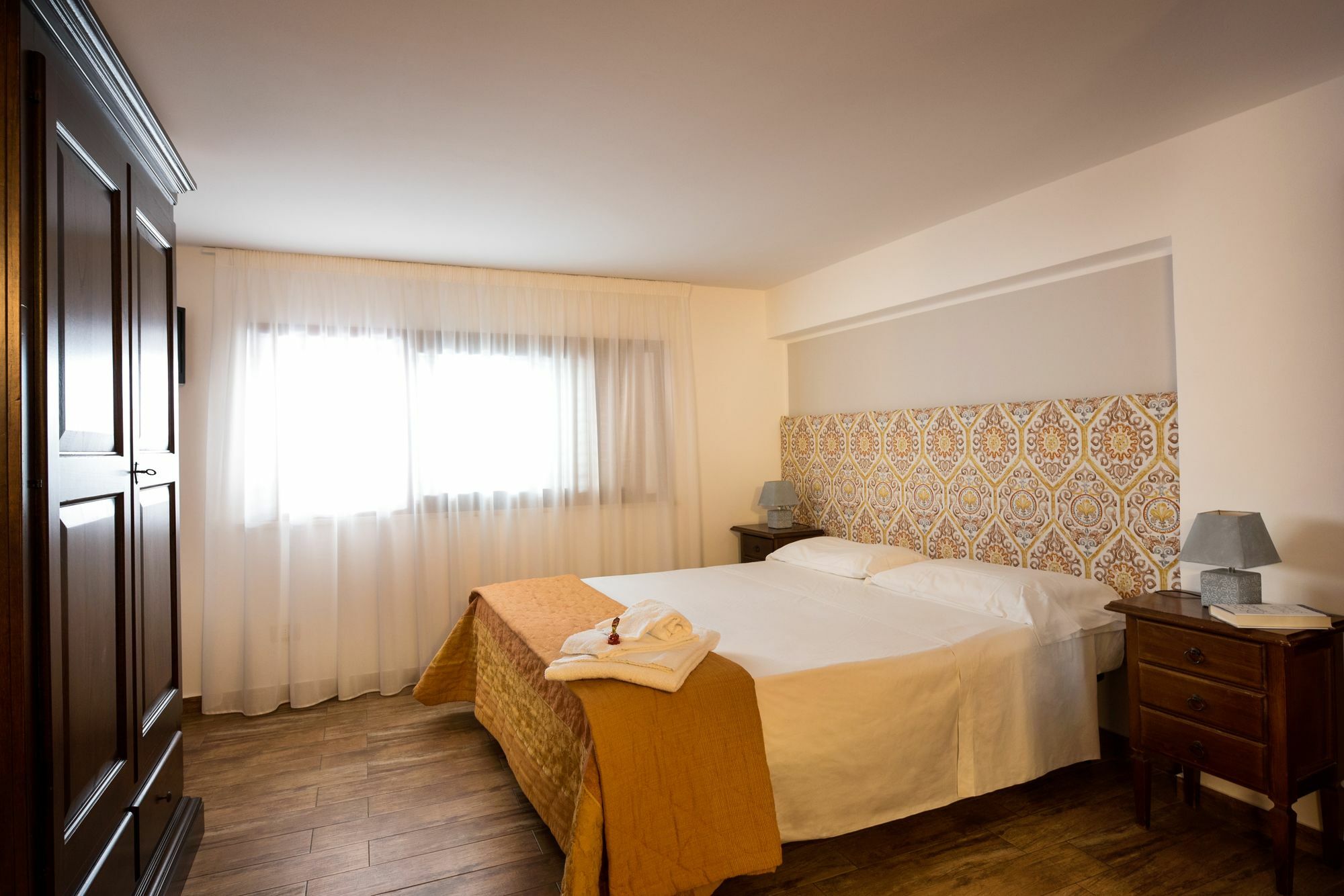 Cabrera House Bed & Breakfast ปอซซัลโล ภายนอก รูปภาพ