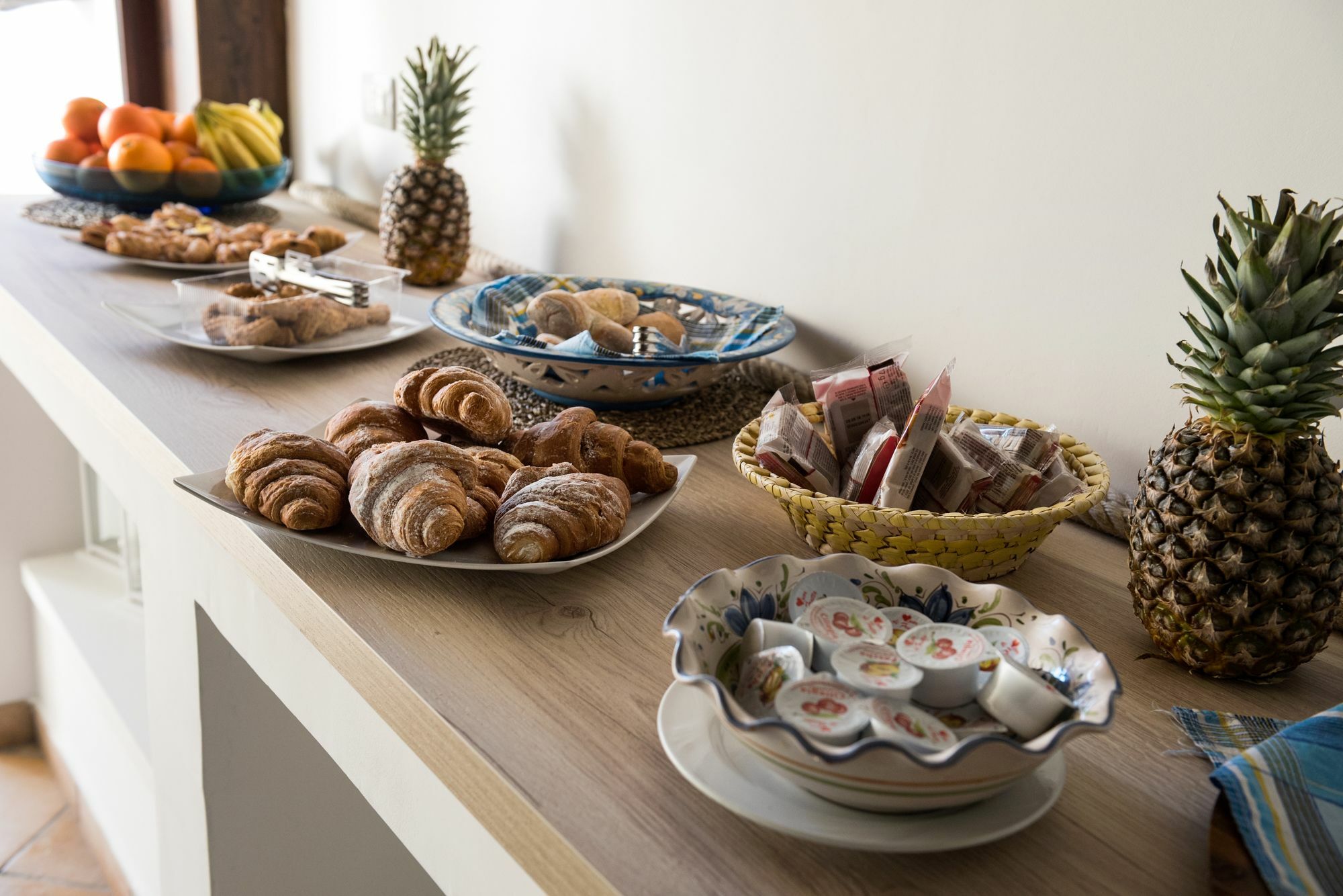 Cabrera House Bed & Breakfast ปอซซัลโล ภายนอก รูปภาพ