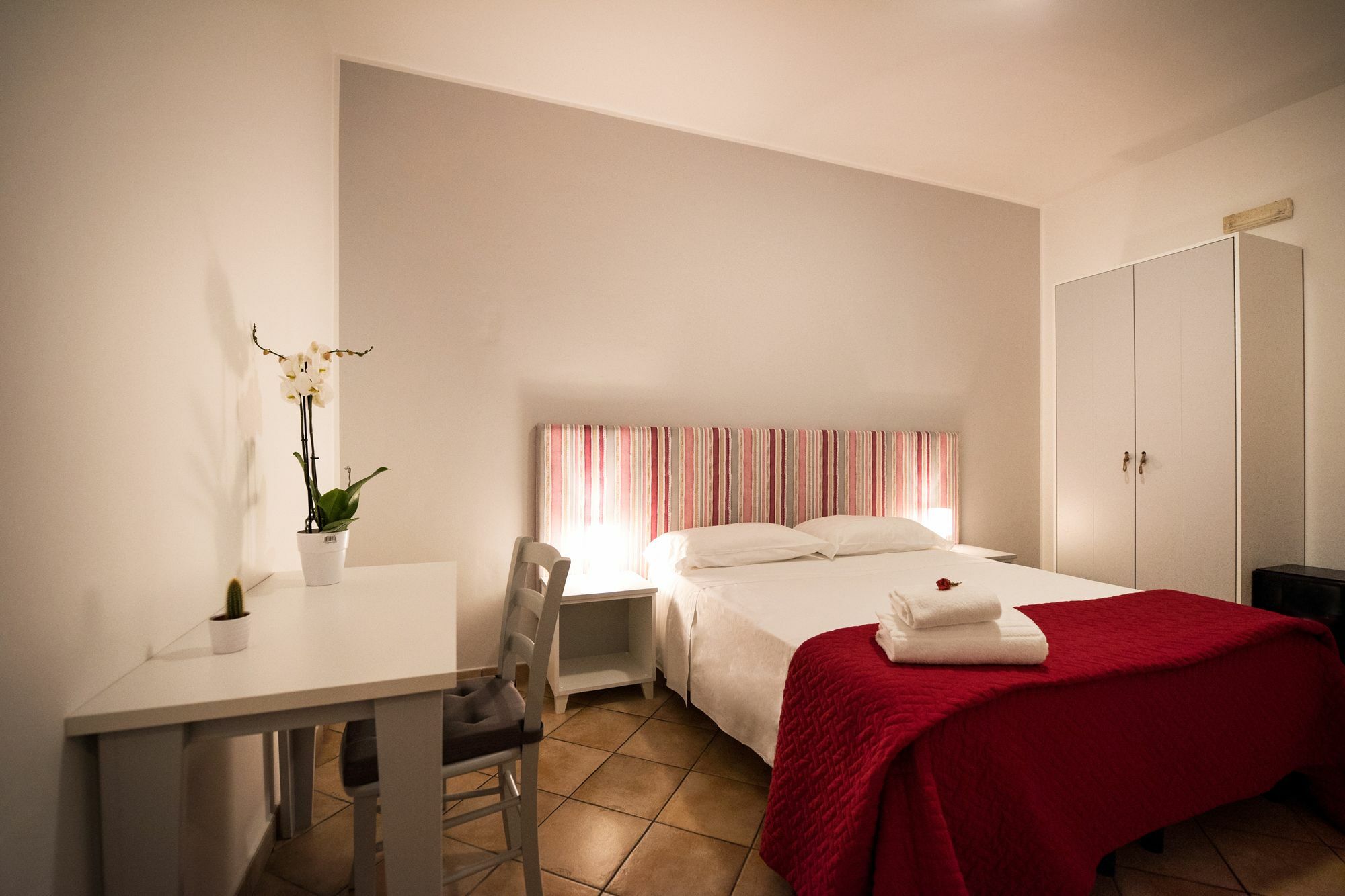 Cabrera House Bed & Breakfast ปอซซัลโล ภายนอก รูปภาพ